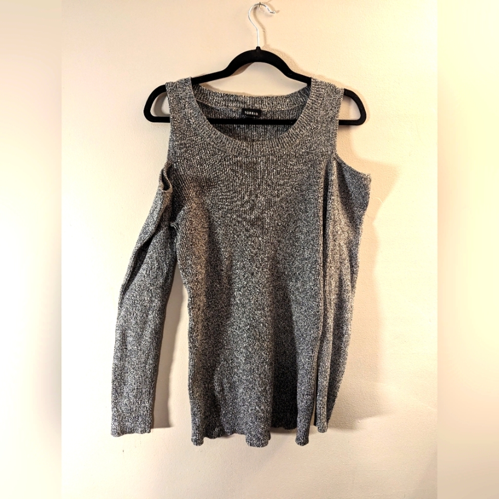 Torrid cold shoulder sweater, 2x, EUC
